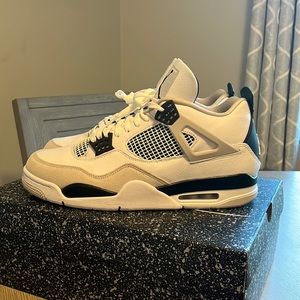 Jordan 4 military black size 13 brand new with box